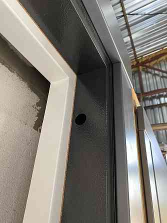 Двері вуличні Redfort, модель Марсель зі склом, комплектація Композит (2 контури) 1200 Київ