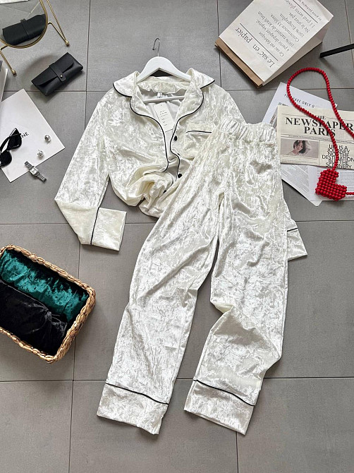 Жіноча домашня повсякденна велюрова піжама Молочна, 42/44 Одеса - фото 2