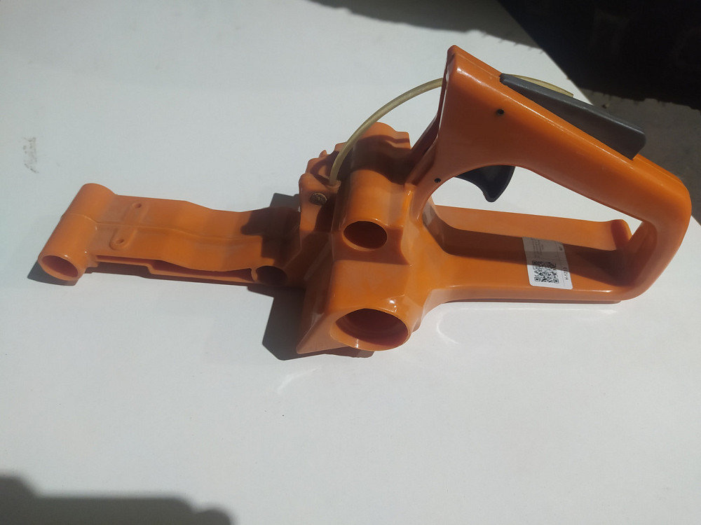 Рукоятка задняя (в сборе) бензопила Hus 137 (с топливным баком) Мукачево - изображение 1