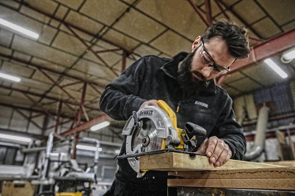 Пила дискова мережева DeWALT DWE560 Київ - фото 7