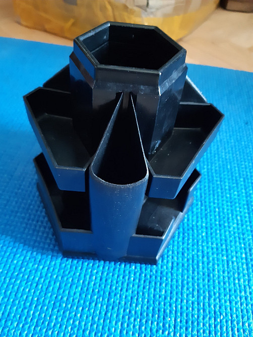 Органайзер для канцтоварів Б/У - висота 17 см, пластик, чорний, був у використанні Київ - фото 1