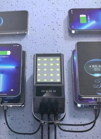 Универсальная мобильная батарея Maxcell PJ0099 100000mAh 2.1A Черный Винница