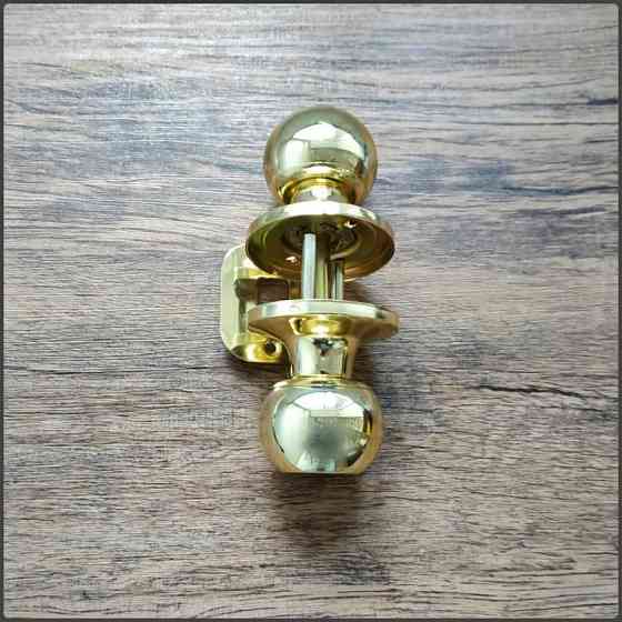 Ручка дверна кругла з засувкою Avers 6072-03 без ключа (золото) Харків