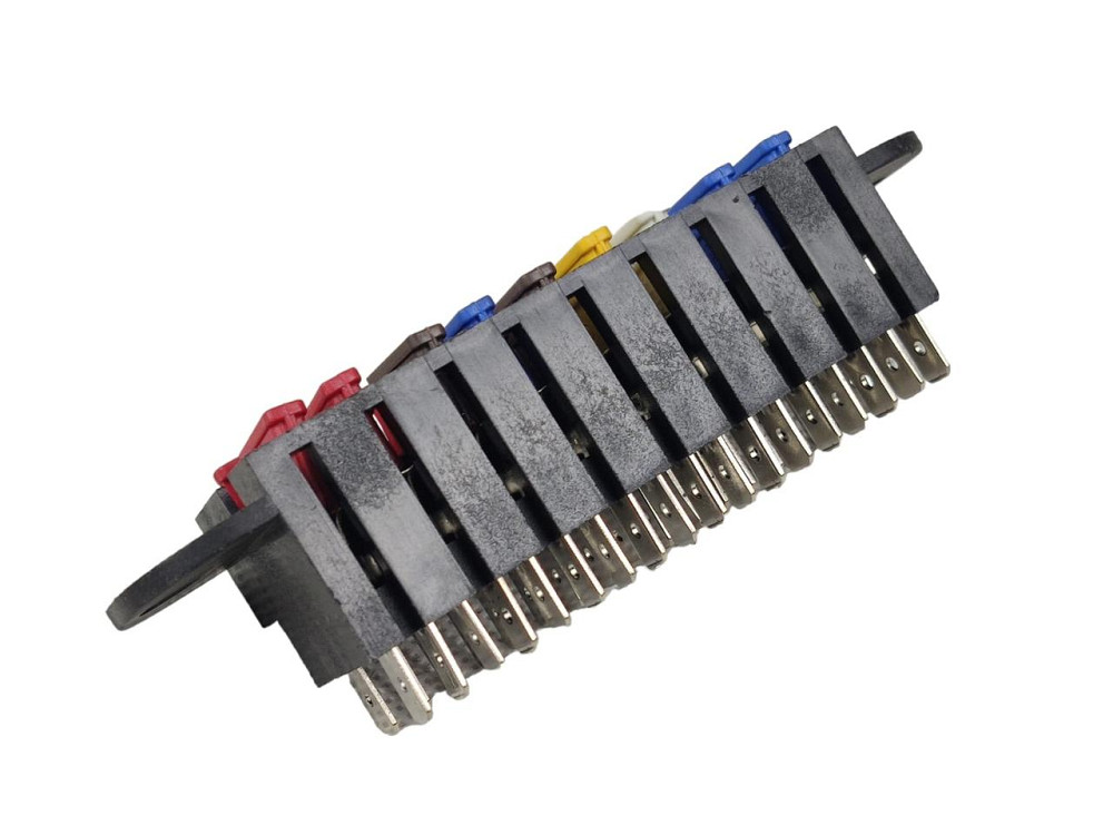 Блок 2101, 2102, 2103, 2106, Таврия 1102, ГАЗ Евро предохранителей Мукачево - изображение 1