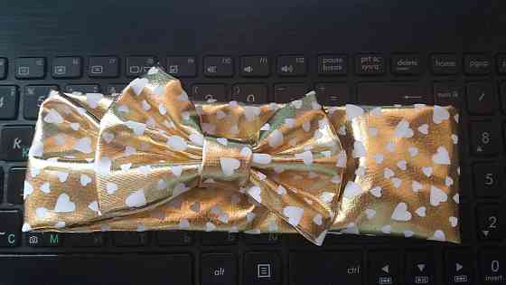 Блискуча під золото дитяча пов'язка - окружність 38-44см, бант 10см Київ