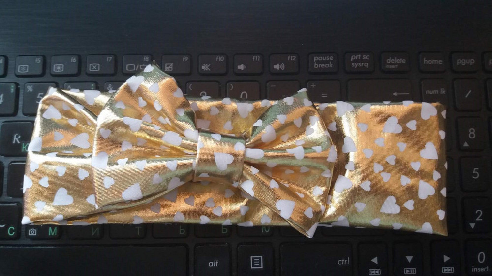 Блискуча під золото дитяча пов'язка - окружність 38-44см, бант 10см Київ - фото 1