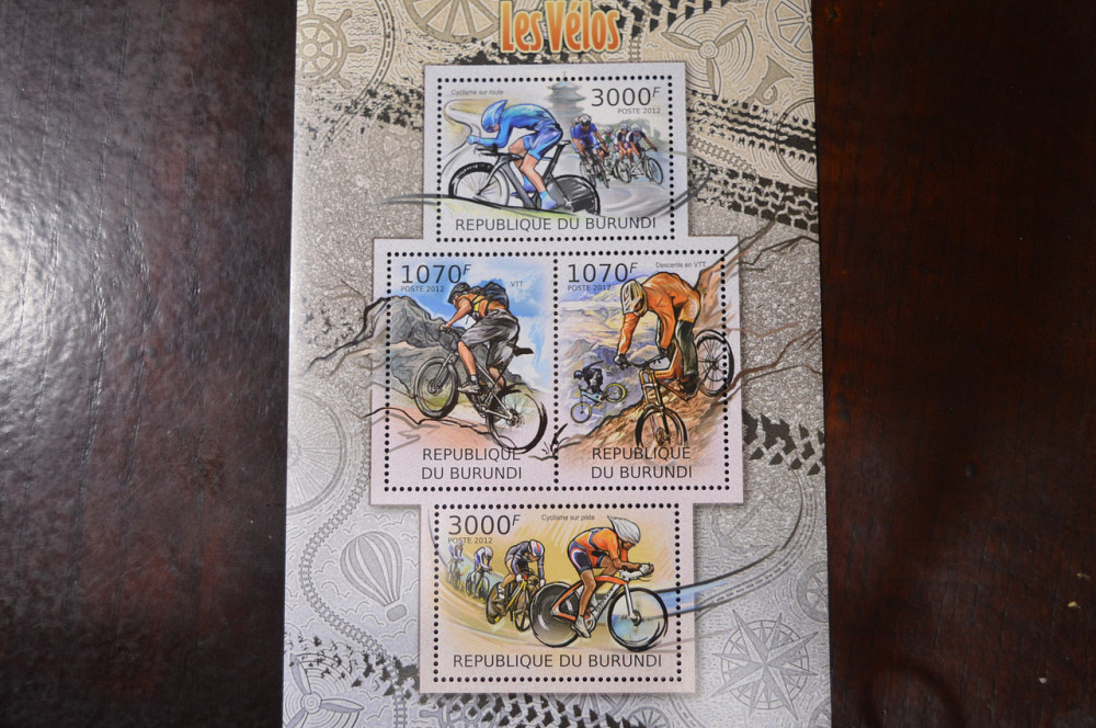 Бурунди. Марки. Блок. (А-39) Полтава - изображение 1