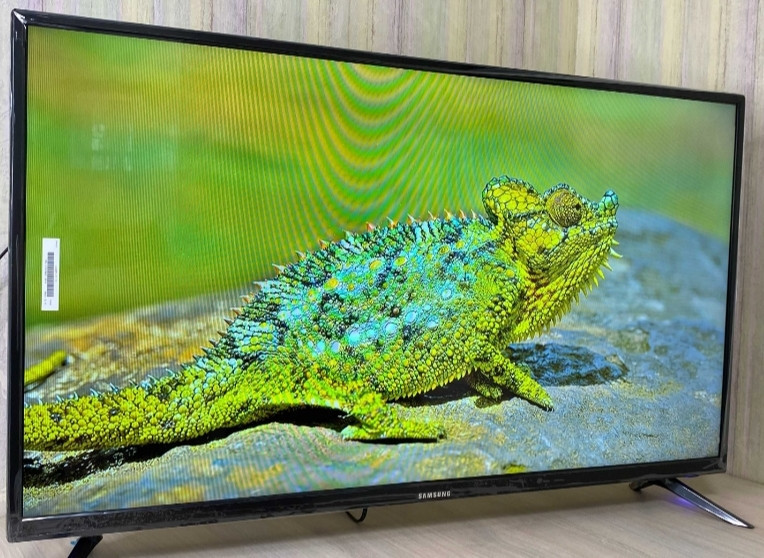 Крутой Телевизор: Samsung 39