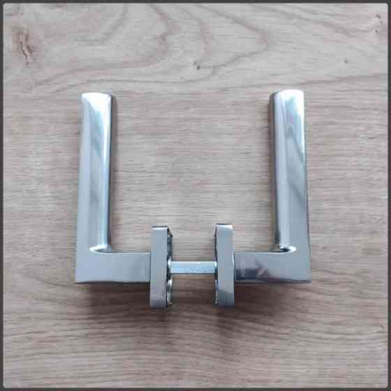 Ручка дверна KEDR на квадрат. розетці R08.148-AL-SN/CP Харків