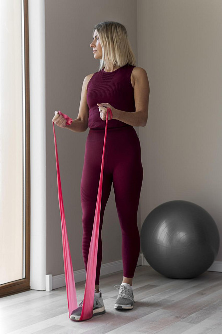 Стрічка-еспандер для спорту та реабілітації Power System PS-4122 Flat Stretch Band Level 2 Red (15-25кг.) Луцьк - фото 9