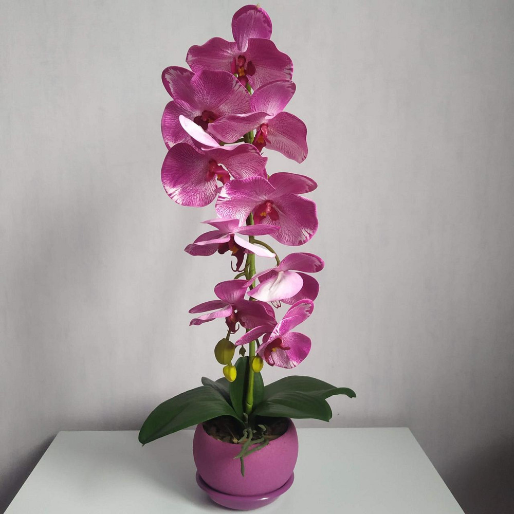 Штучна латексна орхідея VIP у бузковому керамічному кашпо на одну бузкову гілку Дніпро - фото 1
