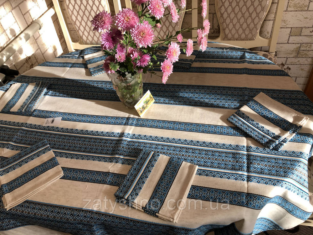 Голубая вышитая скатерть  с салфетками Киев - изображение 1