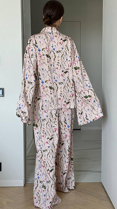 Жіночий костюм у піжамному стилі Квітковий принт і рослинні візерунки L-XL Харків - фото 2