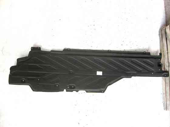 Mercedes-Benz  A2056840218 Захист днища бічний правий C-Class W205 з тріщинами Одесса