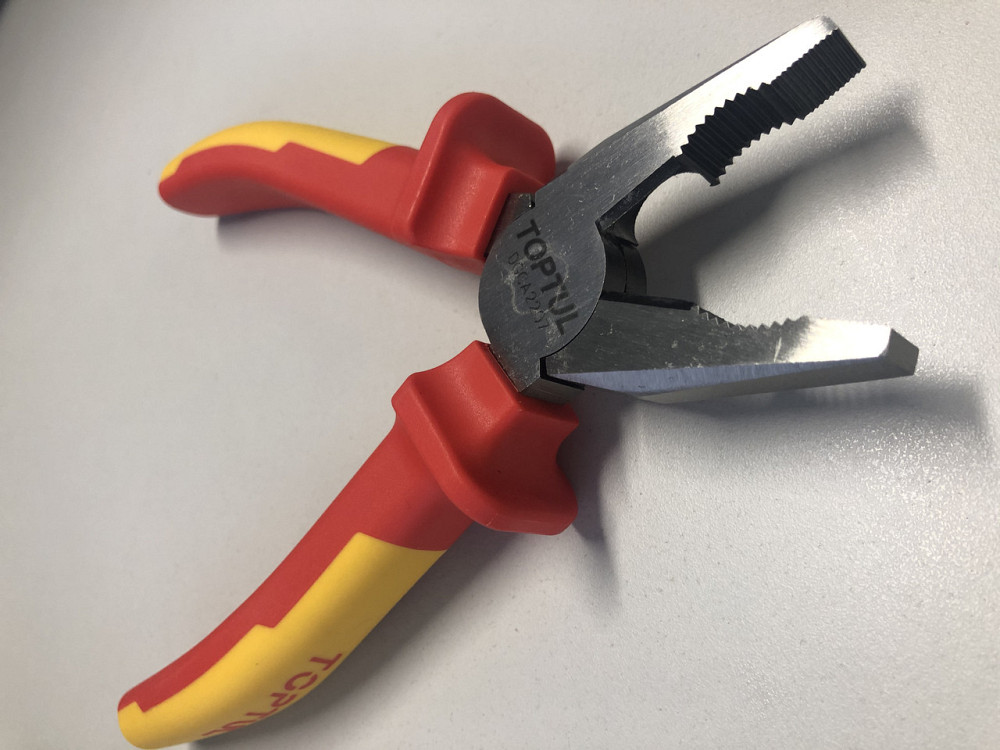 Пассатижи электрика 7