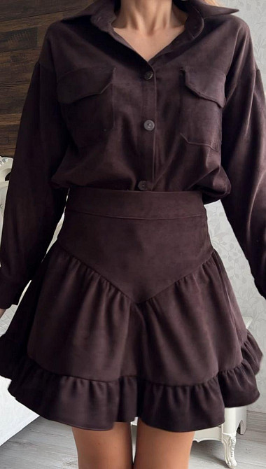 Женский базовый костюм двойка из микровельвета Шоколадный, 50/52 Одесса - изображение 1