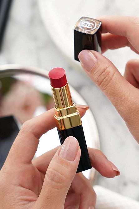 Увлажняющая помада для губ Chanel Rouge Coco Flash Славянск - изображение 9