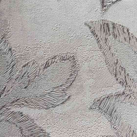 Шпалери метрові вінілові на флізелін 24 Carati Cristiana Masi листя великі сріблом на біло-сірому Київ