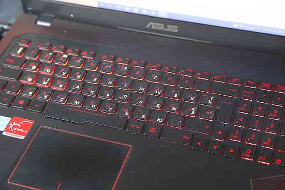 Игровой ноутбук ASUS ROG Strix GL553VE15.6" i5-7300HQ / GTX 1050 / 16 gb / SSD 256 GB + HDD 250 Gb Б\У Киев
