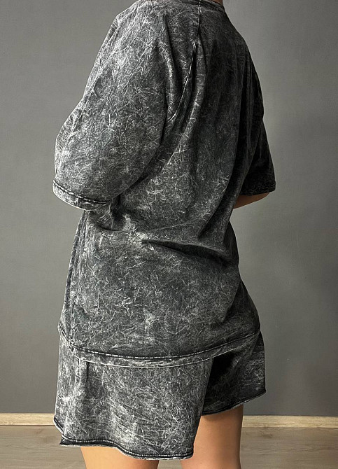 Костюм женский MMC 240014 футболка с шортами тай-дай вареный оверсайз черный, черный, L Киев - изображение 12