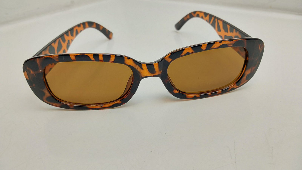 Сонцезахисні прямокутні окуляри в пластиковій оправі леопардові Луцк - изображение 3
