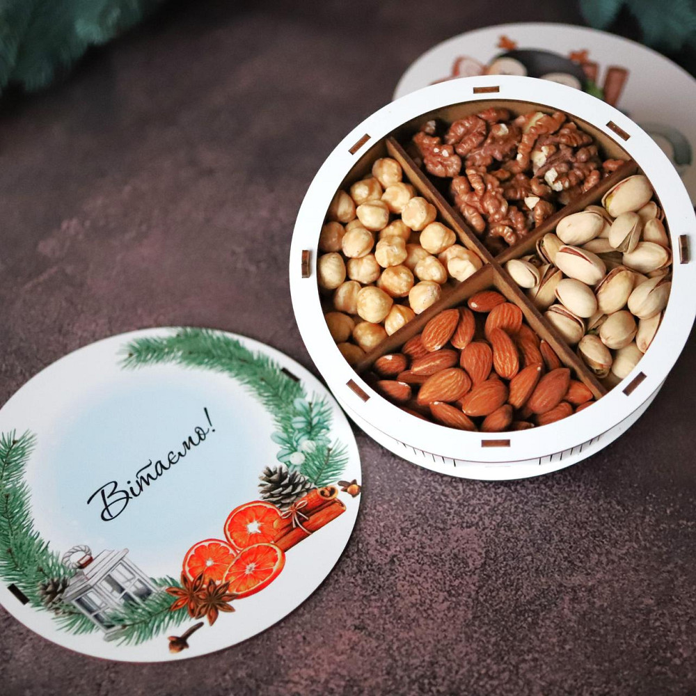 Подарунковий набір горіхів у дерев'яній коробочці 300 г. Новорічна. Одеса - фото 2
