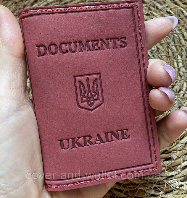 Червона жіноча обкладинка на ID пластиковий паспорт із файлами ST Leather Київ - фото 1