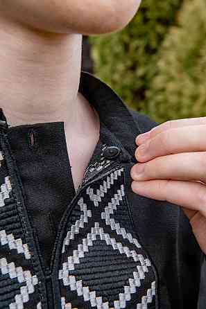 Вишиванка для хлопчиків, лляна, чорна, топ Київ