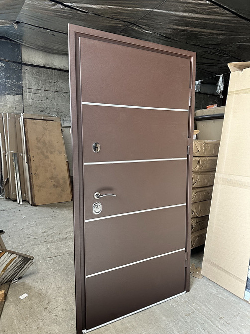 Двери уличные Redfort, модель Стрит Браун (Металл/МДФ) , комплектация Комфорт (3 контура) 960 Киев - изображение 2