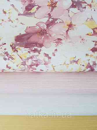 Вінілові шпалери на флізелін AS creation Attractive квіти яскраві рожеві з жовтою на білому Київ