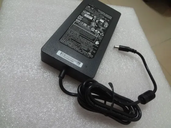 Блок живлення LG 19.5 V 10.8 A (штекер: 6.5х4.4) Луцк