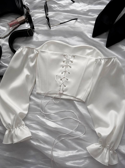 Жіночий романтичний привабливий укорочений корсет атлас Scarlet Молочний, M/L Одеса - фото 5