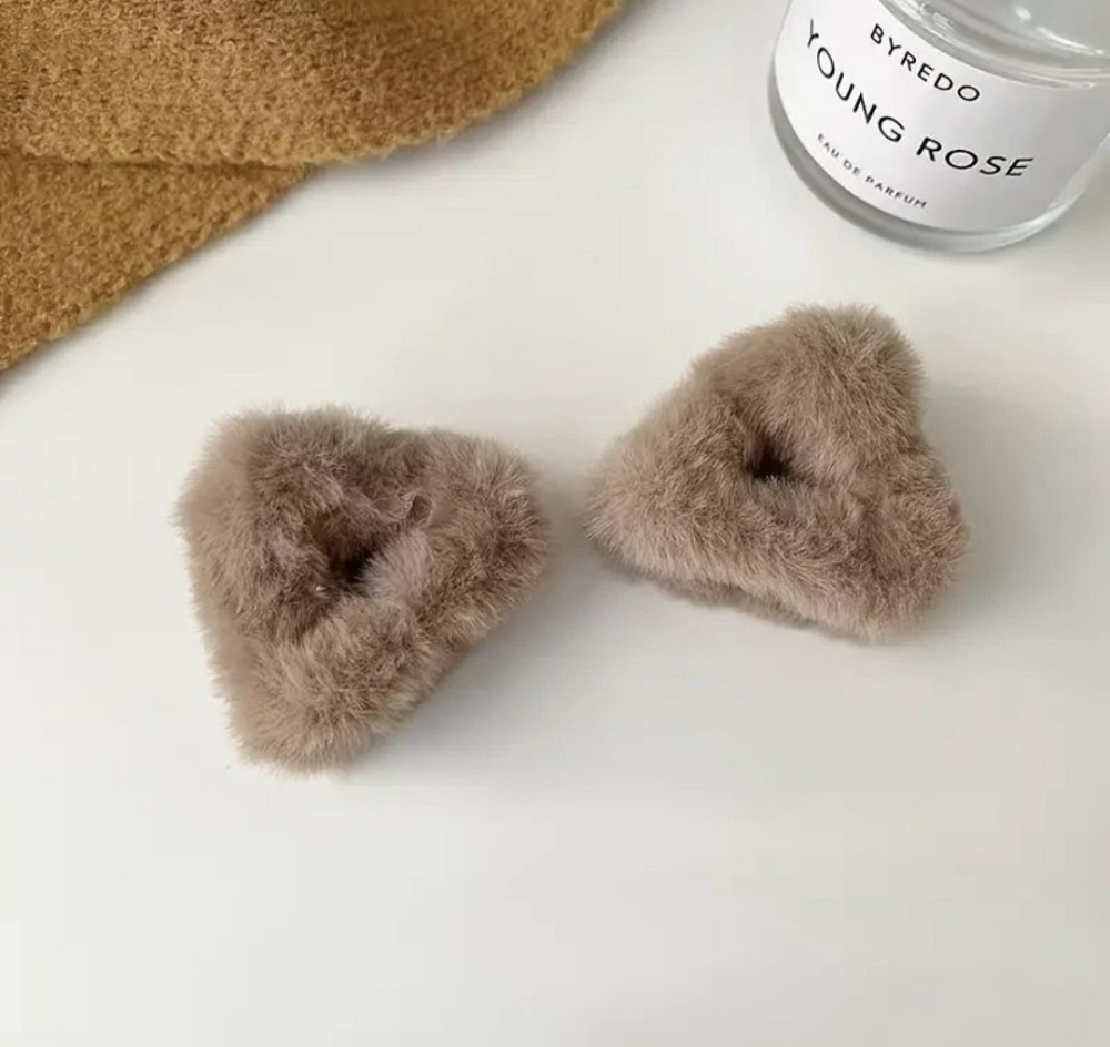 Шпилька крабік із хутра 