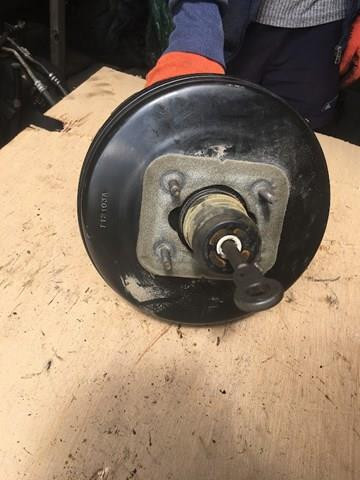 68100294AA Главный тормозной цилиндр с бачком  Journey12-. 3.6l Коломыя - изображение 1