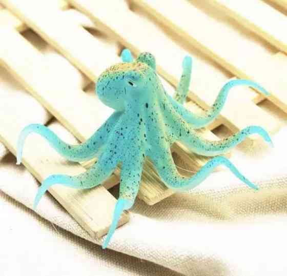 Восьминіг для акваріума силіконовий та люмінісцентний 10 на 5 см синій Київ