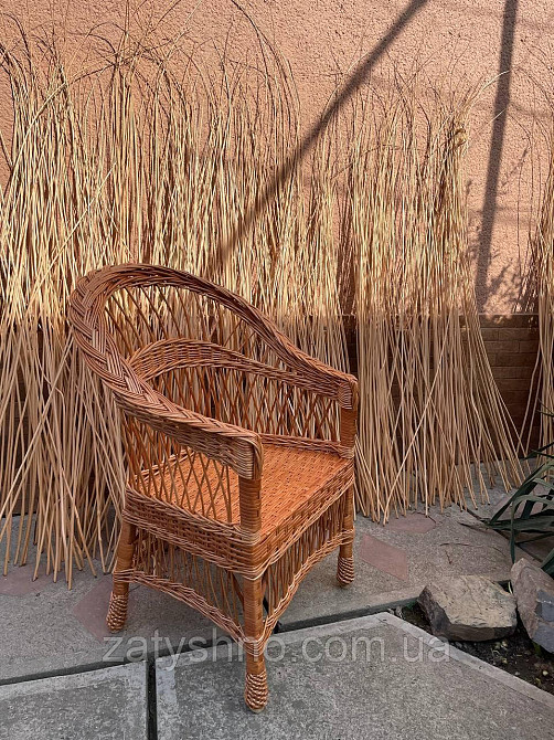 Плетене крісло з лози зі зручною спинкою Київ - фото 3