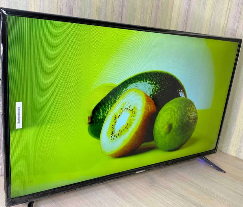 Тонкий телевизор Samsung 34