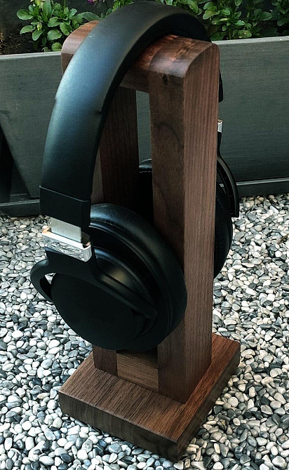 Стойка для наушников 