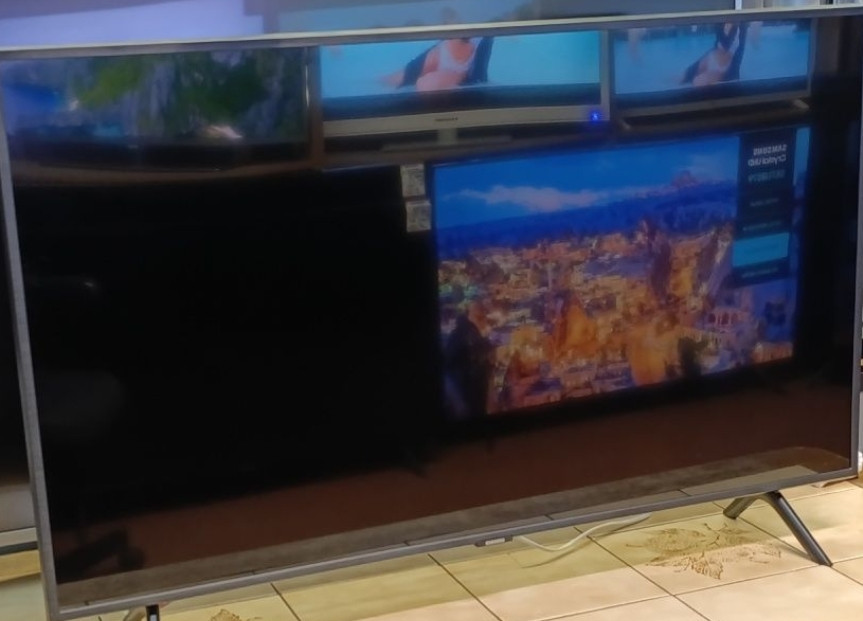 Телевизор Samsung 43