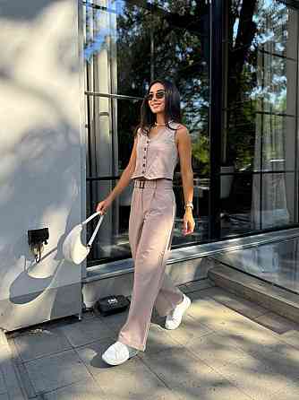 Женский брючный костюм двойка: жилет и брюки турецкая костюмка Капучино, 46 Одесса