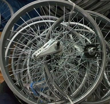 Обод велосипедный (в сборе) 28 (червячная втулка хром) заднее Мукачево - изображение 1