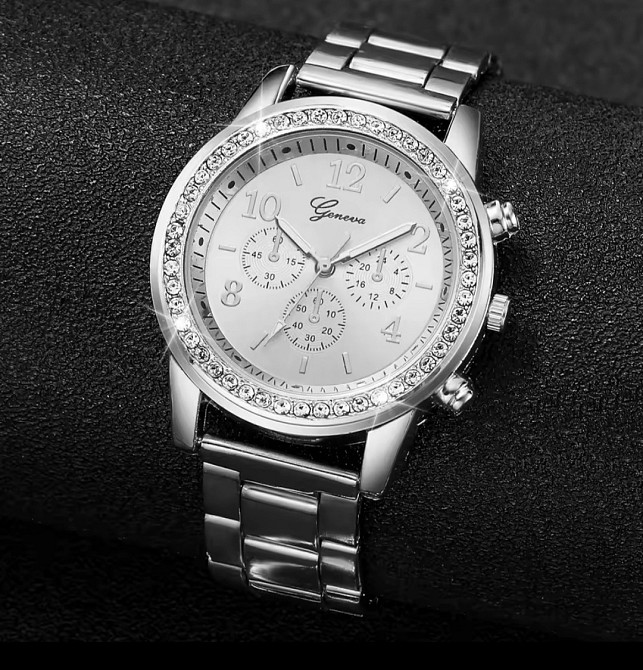 Годинник сріблястий жіночий з біжутерією Сміла - фото 5