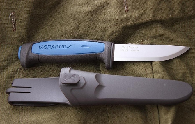 Туристический Нож с чехлом Morakniv 