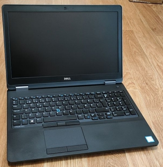 Ноутбук: DELL 5570 15.6