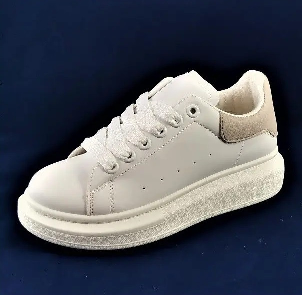 . Жіночі Кросівки Сліпони Білі із Сірим Мокасини A!exander Mc@ueen (розміри: 39) — 063 Відео Огляд Дніпро - фото 1