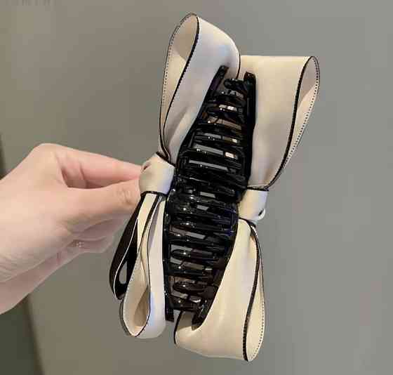 Заколка-крабик бант Білий Смела