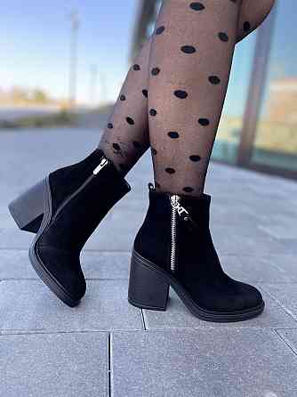 Lexi Черевики жіночі Lexi чорні натуральна замша каблук 9 см размер 36 (2747) Коломия