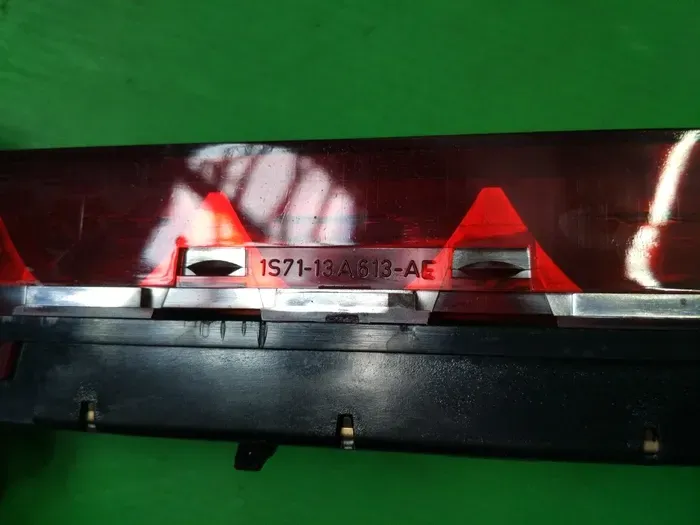 Козирьок 1S71-N46404-Dhw з стоп сигналом 1S71-13A613-AE Форд Мондео 3 Винница - изображение 6