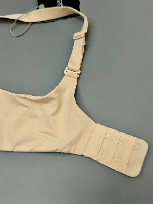 Гладкий бюстгальтер на тонкому поролоні Balaloum 9402 Бежевий 75C Київ - фото 6