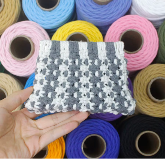 Набір макраме для рукоділля, для творчості та в'язання своїми руками гаманця 15.7х10см колір сірий з білим Кам'янець-Подільський